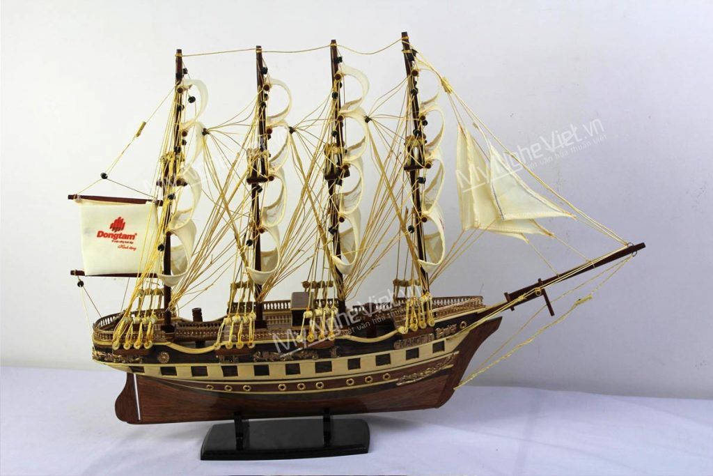 Mô hình thuyền quà tặng "Thuận Buồm Xuôi Gió"